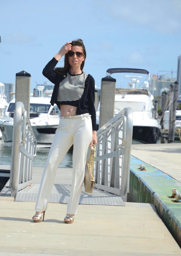 Easy Navy & Cream Look