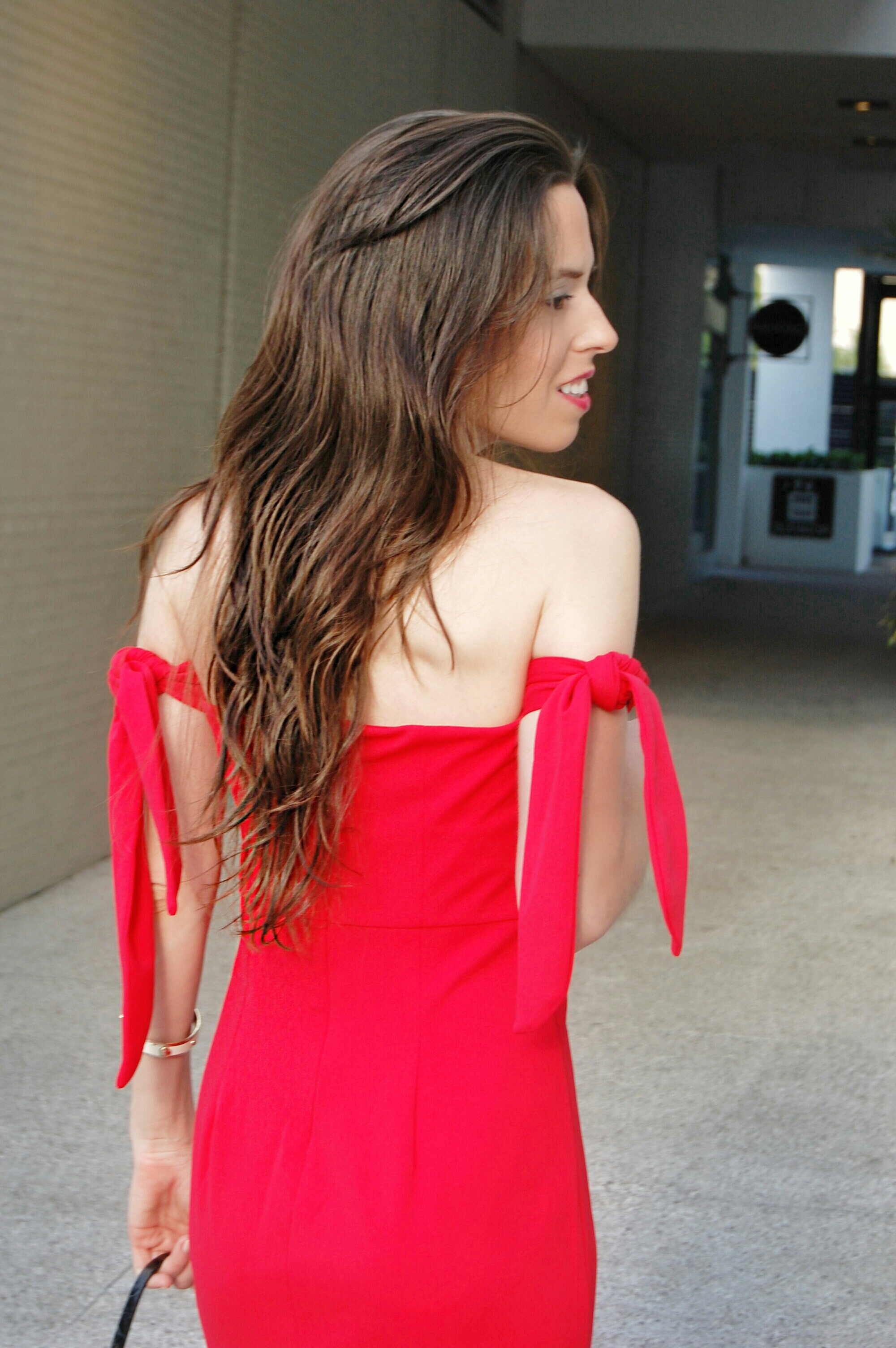 look of the night lady in red