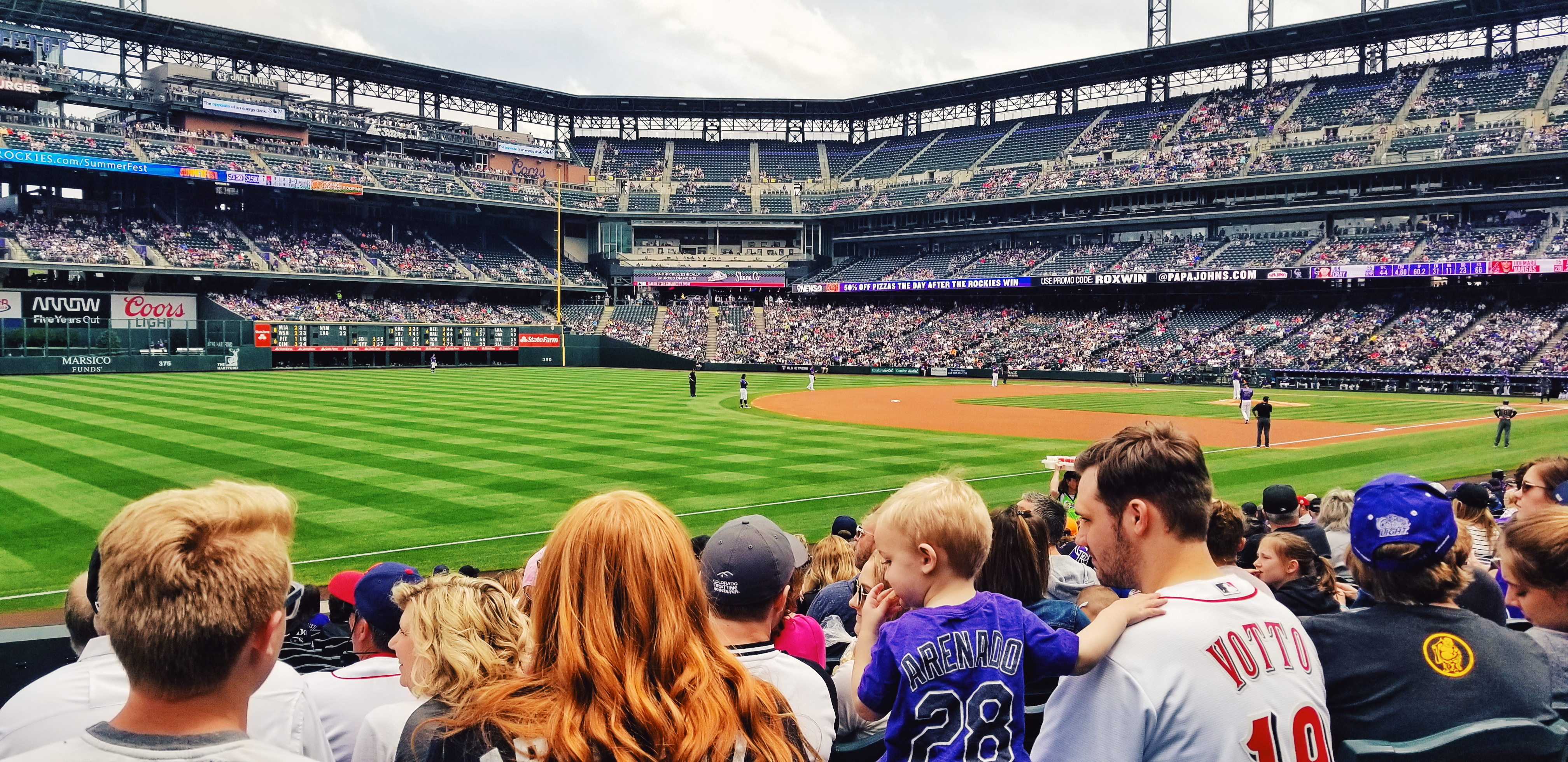 coors-field-basebal-game