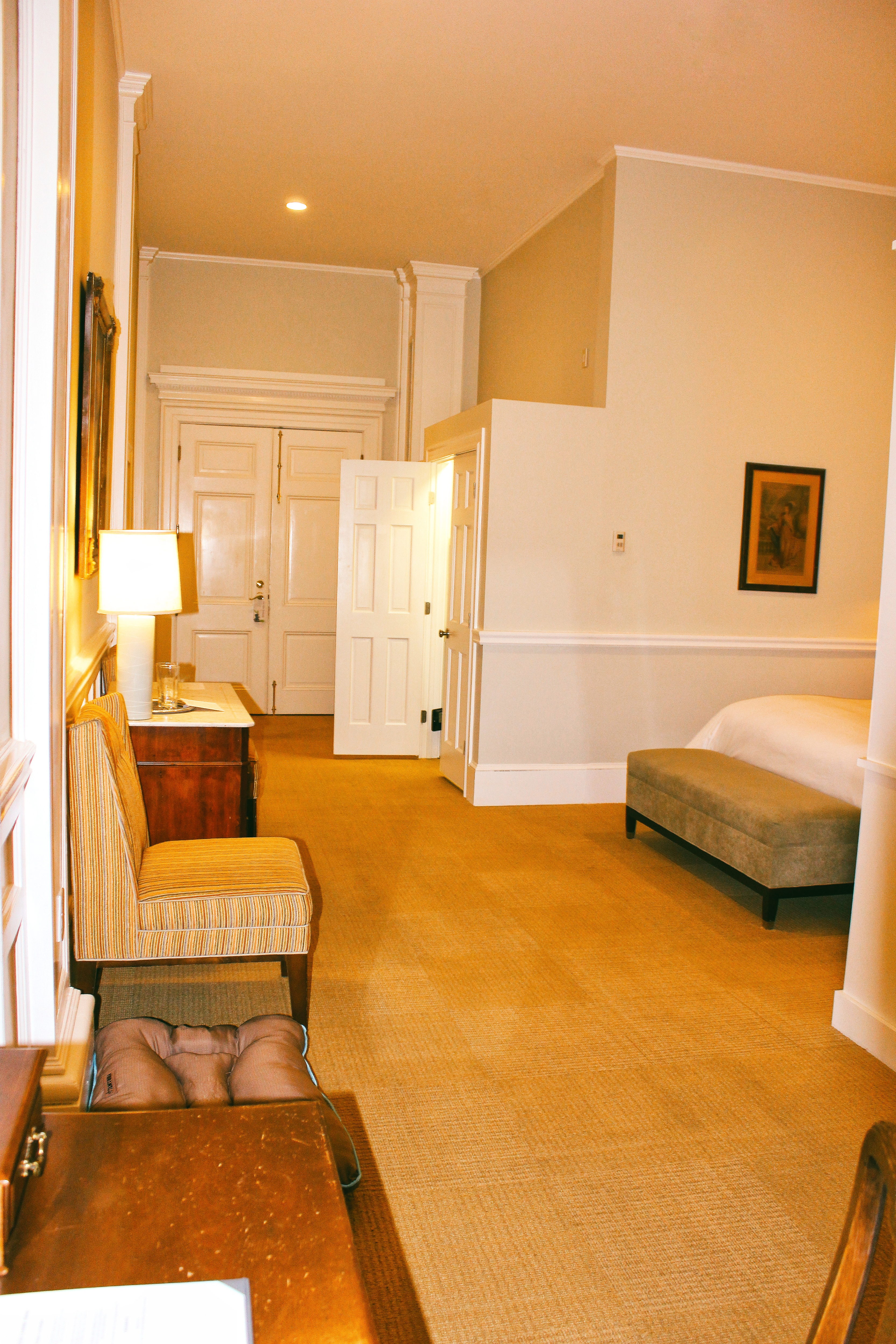 rooms-at-the-vanderbilt-hotel-in-newport