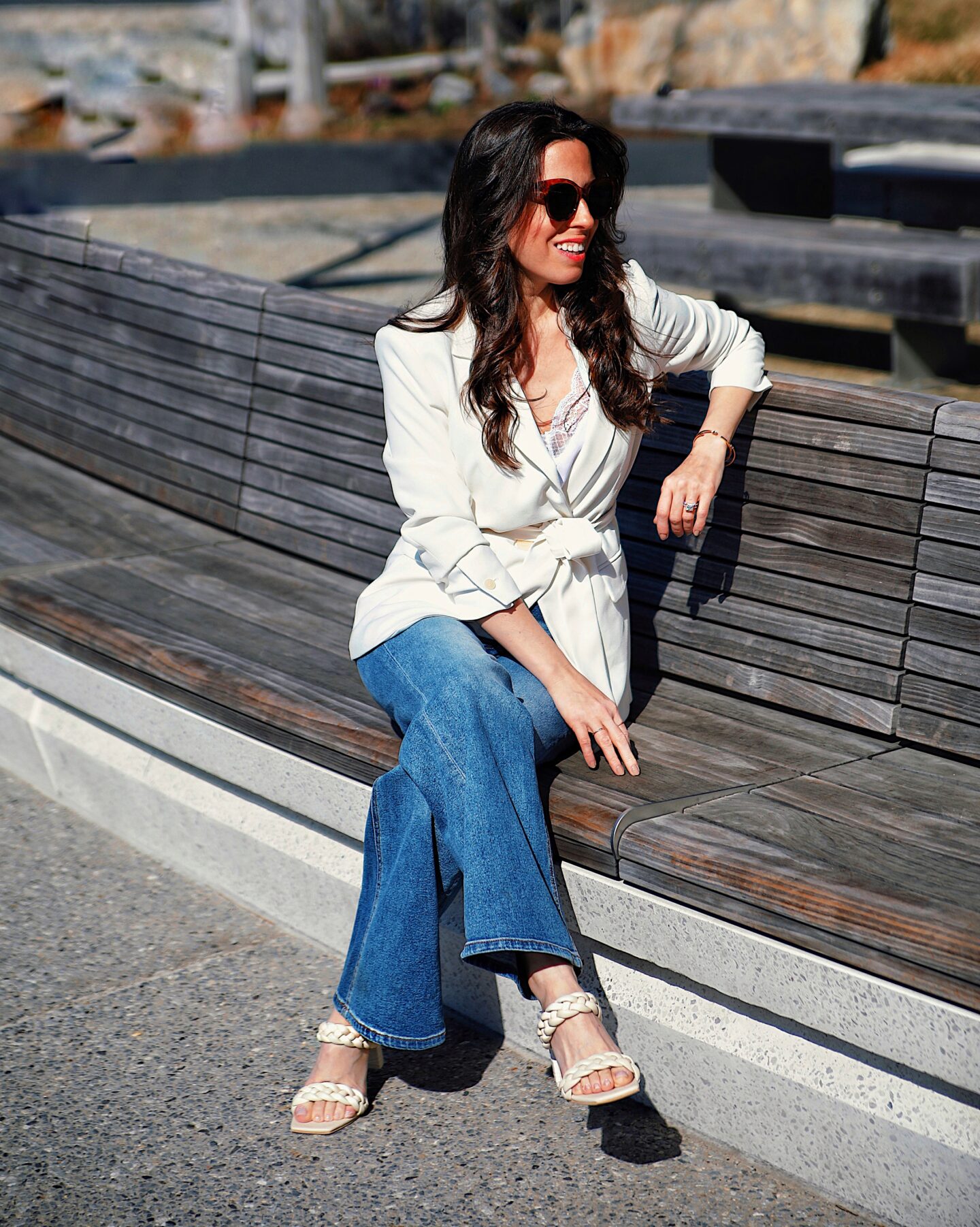 White-blazer-and-denim-outfit-idea-Ana-Florentina