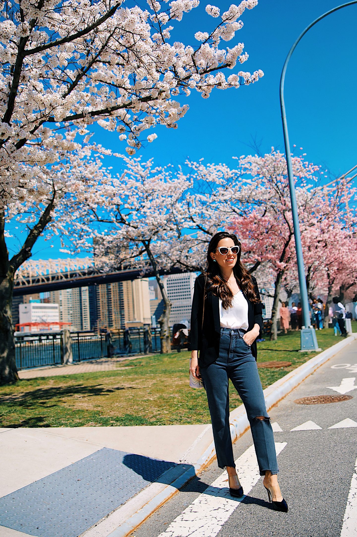 Ana Florentina How to dress up black jeans