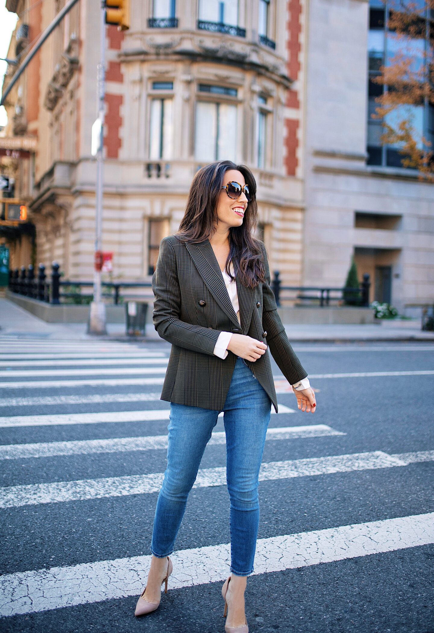 double breasted blazer and jeans outfit