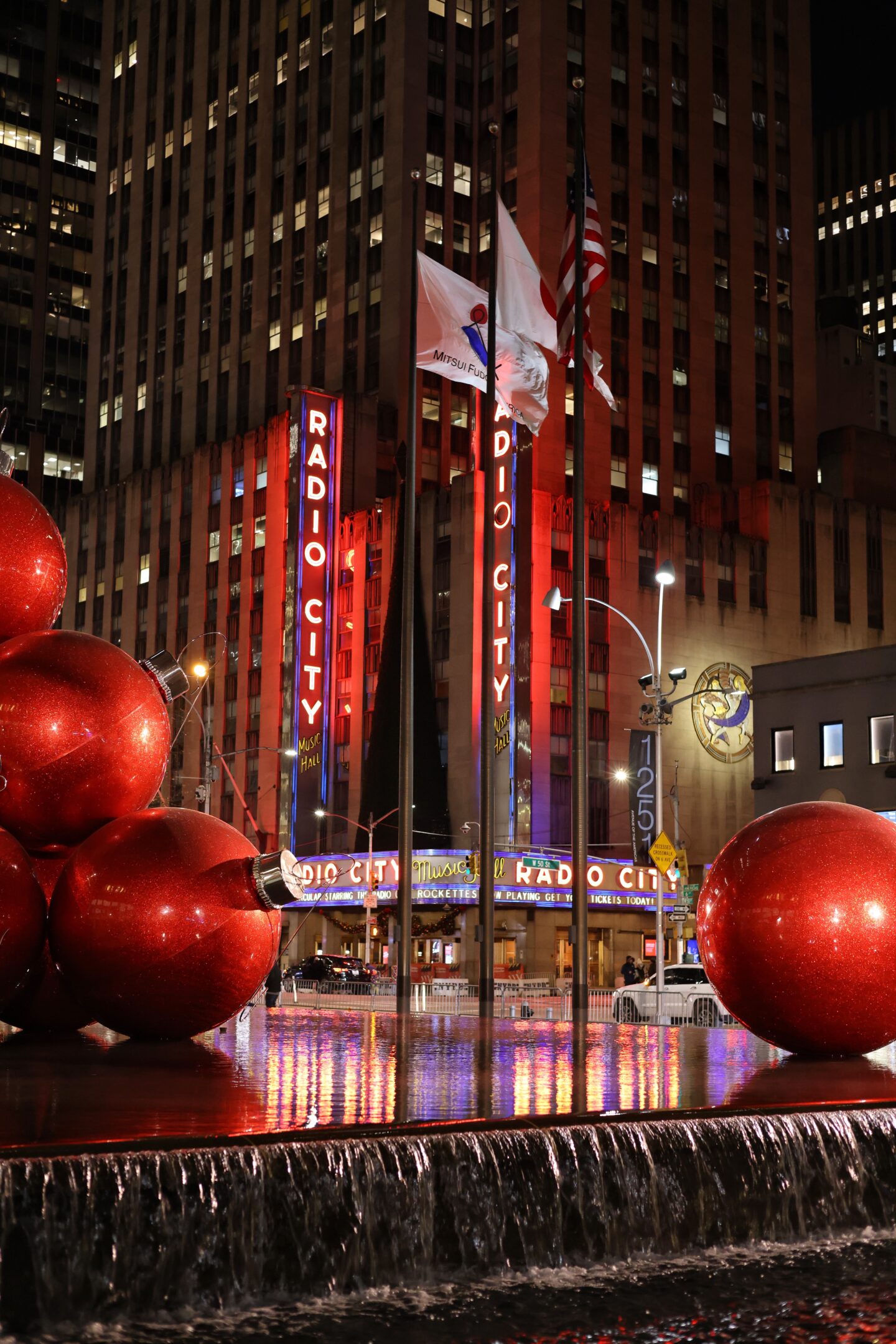 New-York-Christmas-Lights-Rockefeller-Center