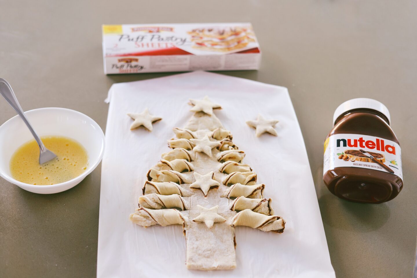 nutella-christmas-tree