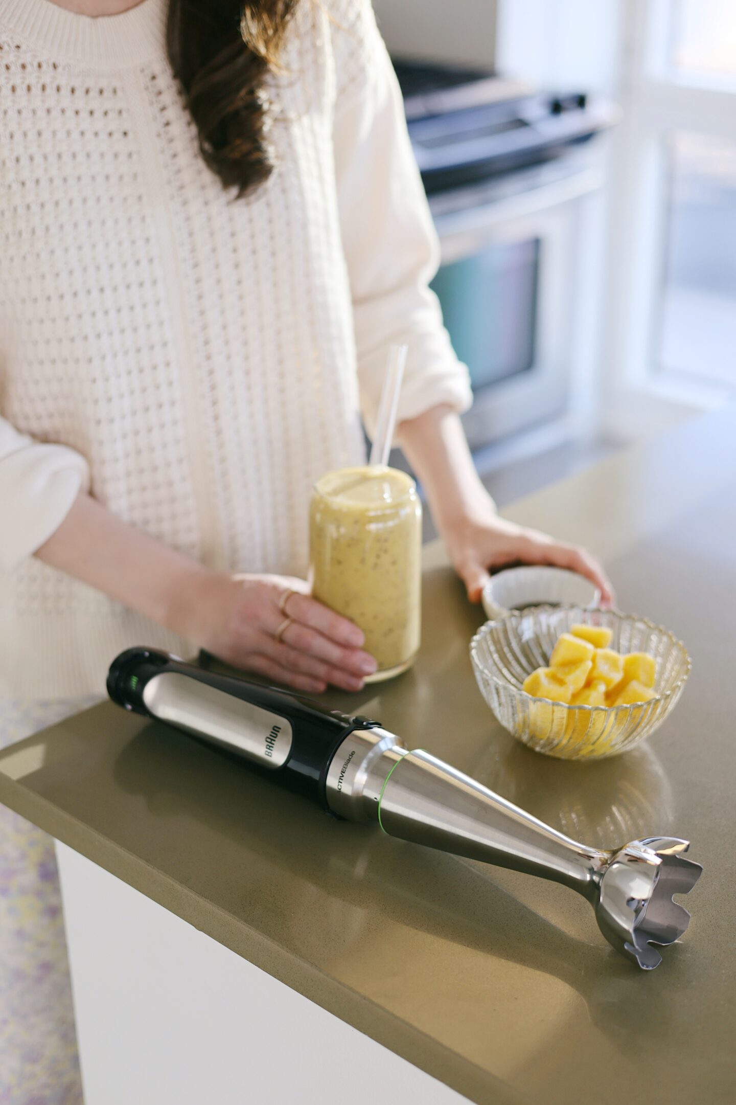 quick-4-ingredient-mango-smoothie