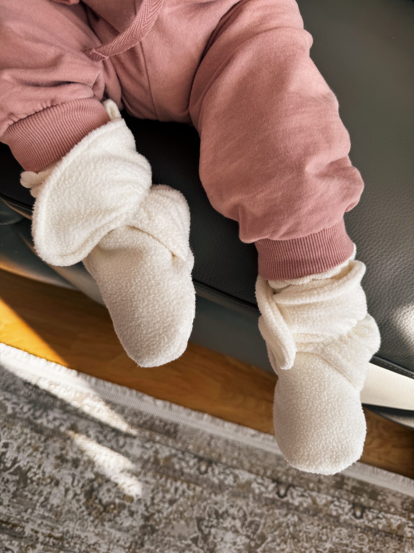 baby-fleece-booties