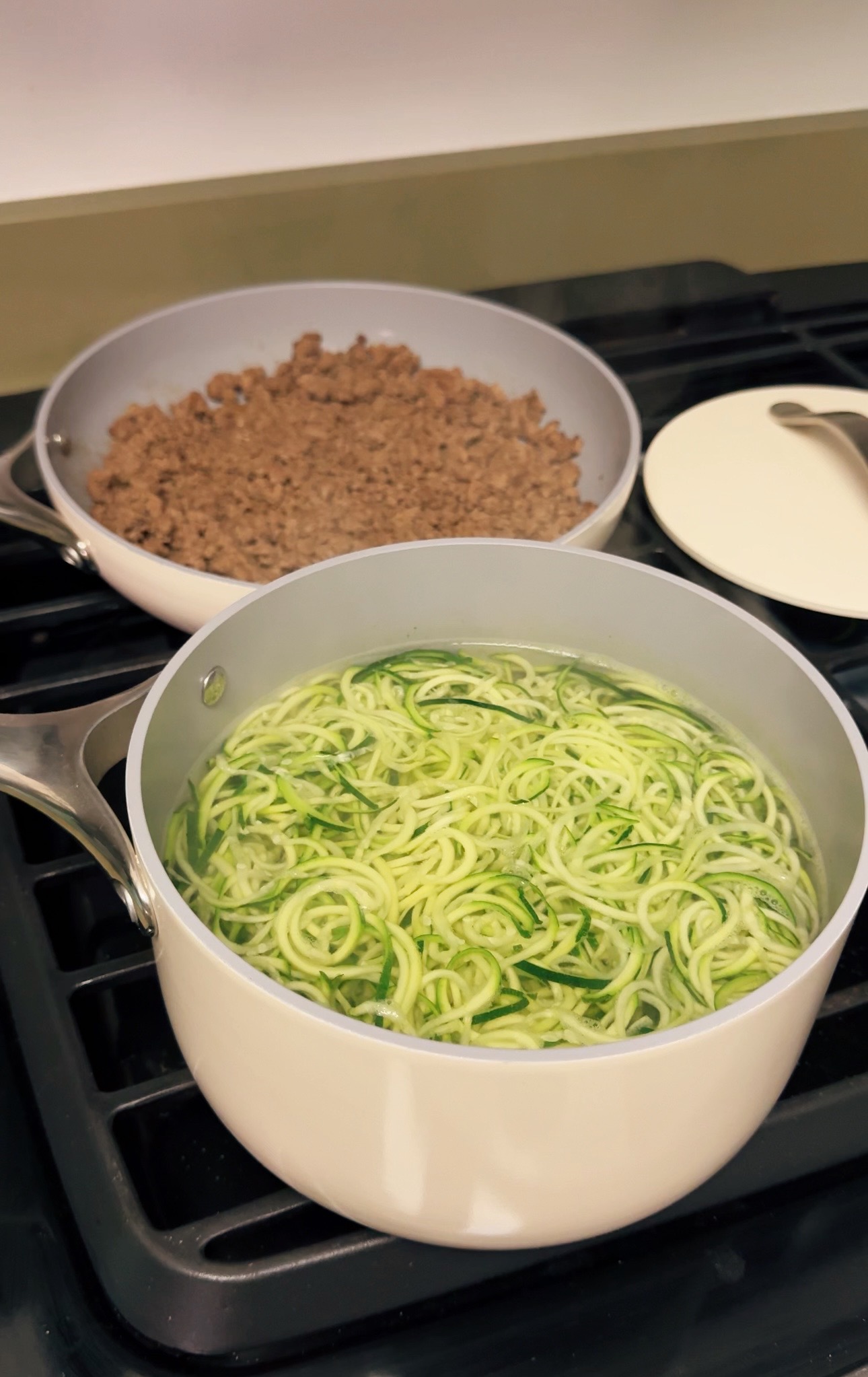 zucchini-noodles-bolognese