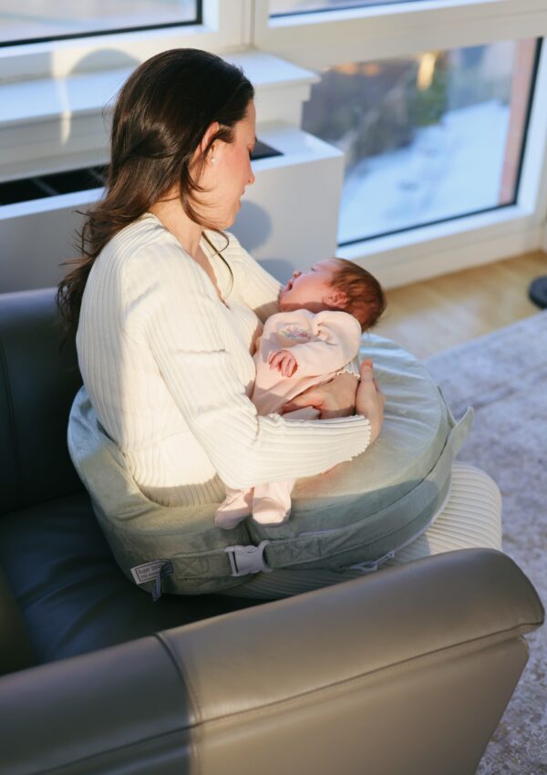 My 9 Breastfeeding Must-Haves as a First Time Mom