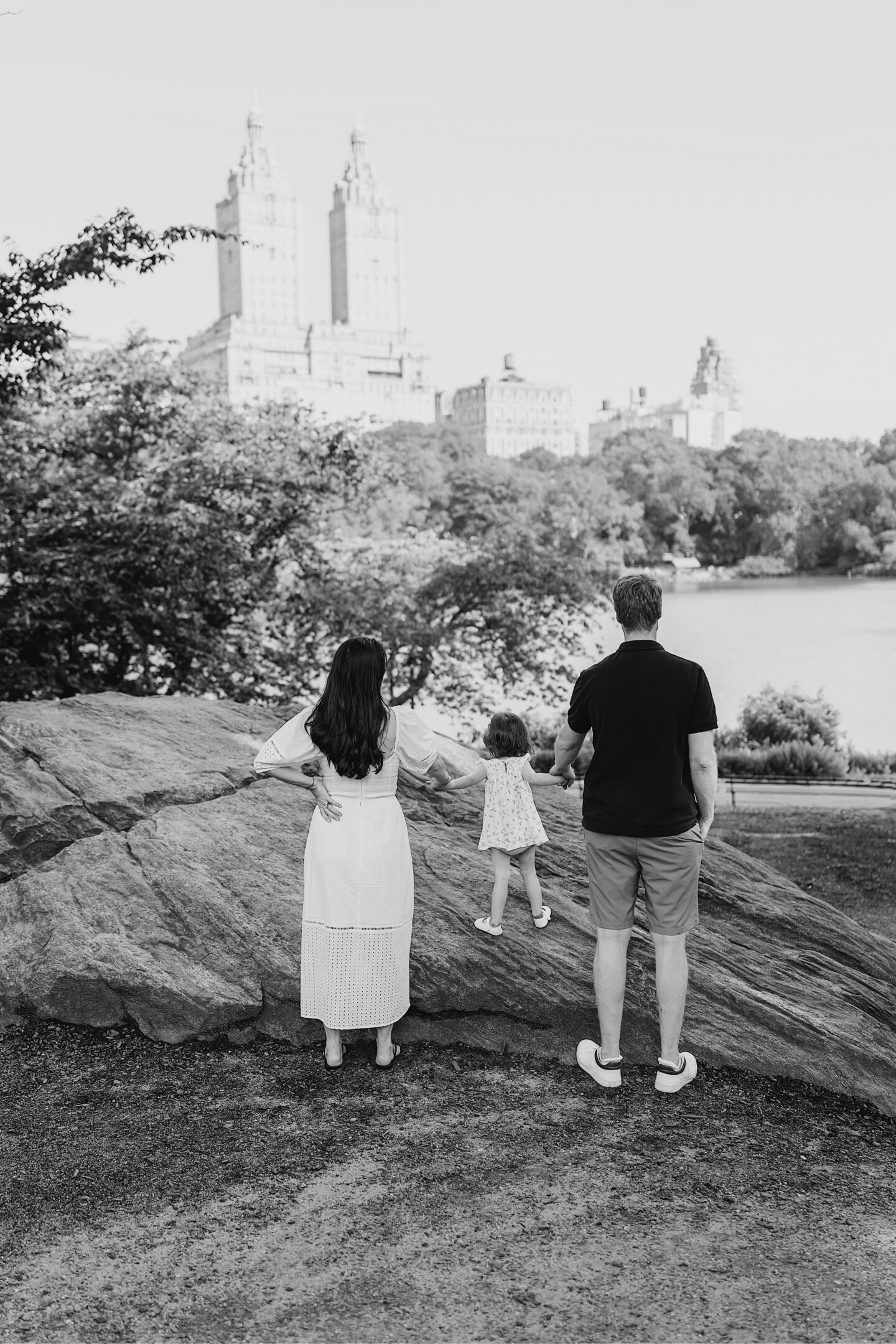 Ana Florentina Central Park Maternity Photoshoot